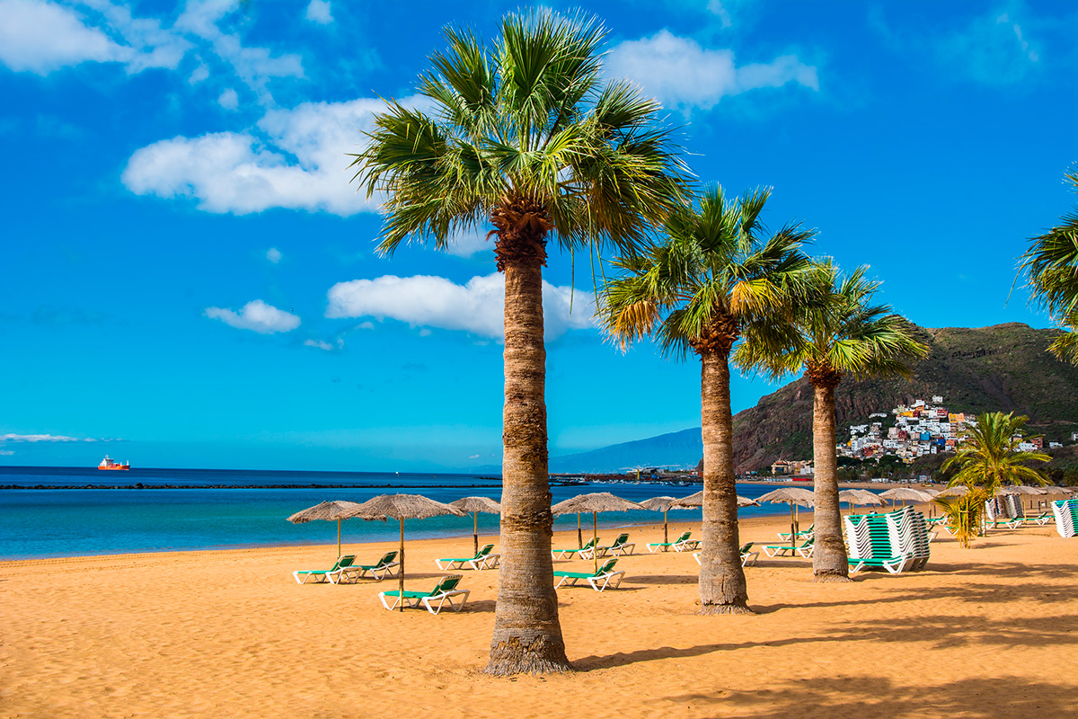 Five reasons to visit Tenerife in Autumn Teide by Night